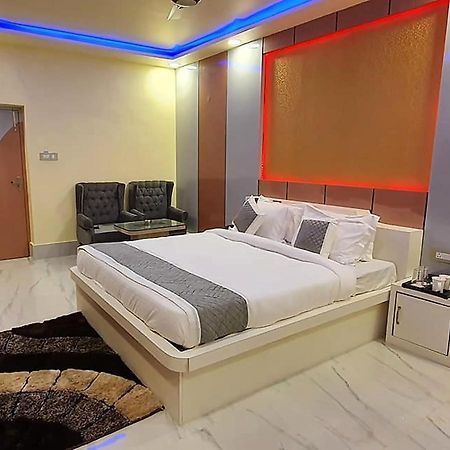 Gokul Raj By Wb Economy , Madhubani Hotel Exterior foto