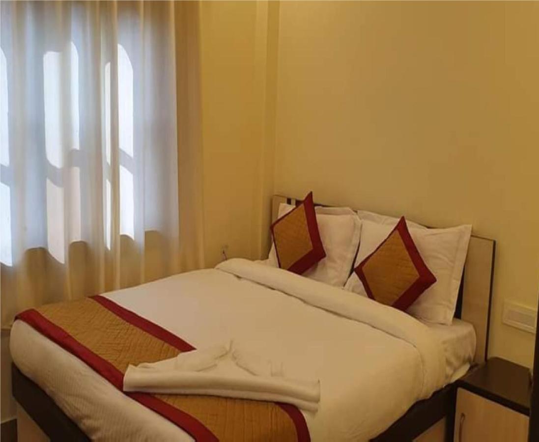 Gokul Raj By Wb Economy , Madhubani Hotel Exterior foto